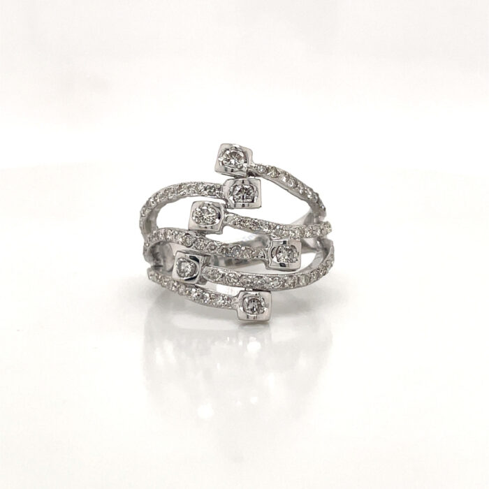 18K White Gold Brilliant Cut Ring