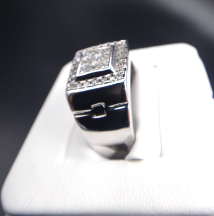 10K White Gold Prong Set Diamond Ring - Image 3