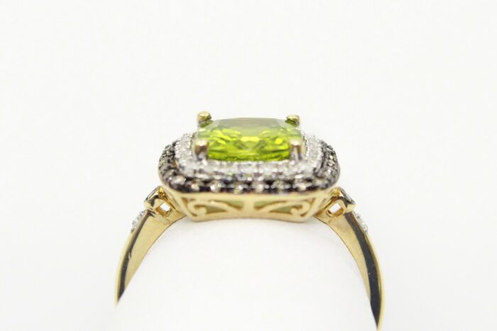 10K Yellow Gold Peridot & Diamond Ladies Ring - Image 3